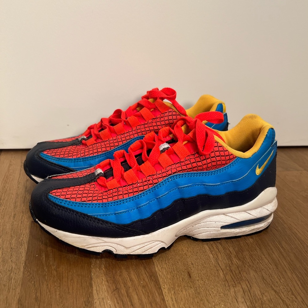 Nike Air Max 95 Boys Running Shoes Size 6Y Trainers Crimson Blue AV2289-600